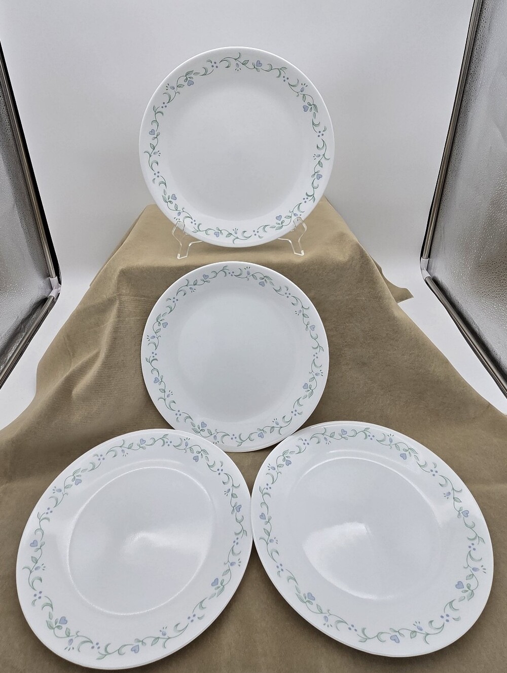 X4 Corelle Country Cottage White and Green Round Glass Dinner Plate 10.25 Inches